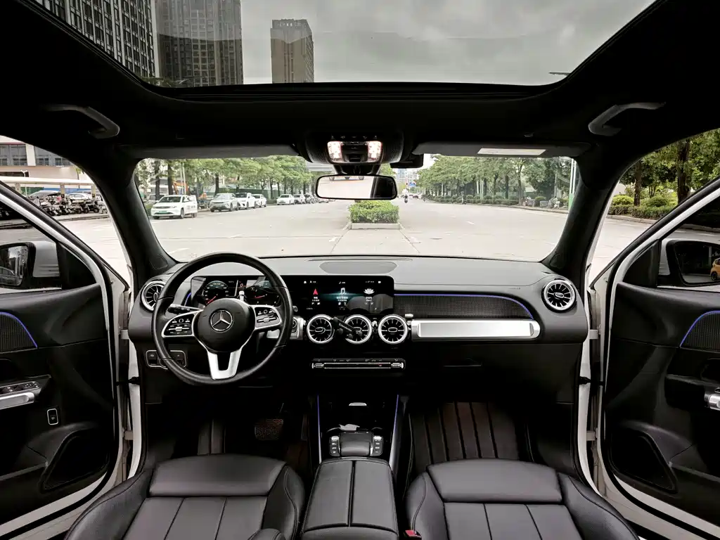 Mercedes-Benz GLB — миниатюра 9