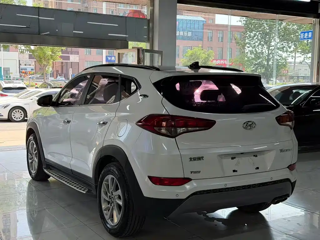 Hyundai Tucson — миниатюра 6