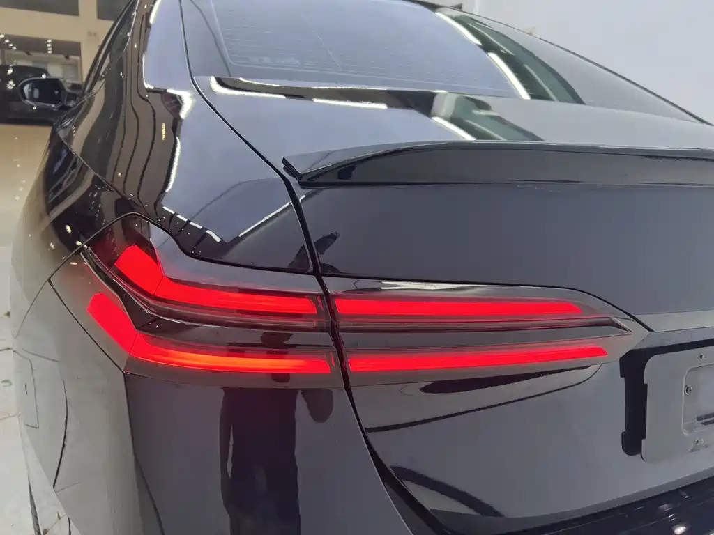 BMW 5 Series (Import) — миниатюра 20