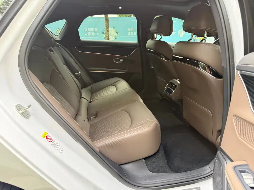 BYD Han — миниатюра 7