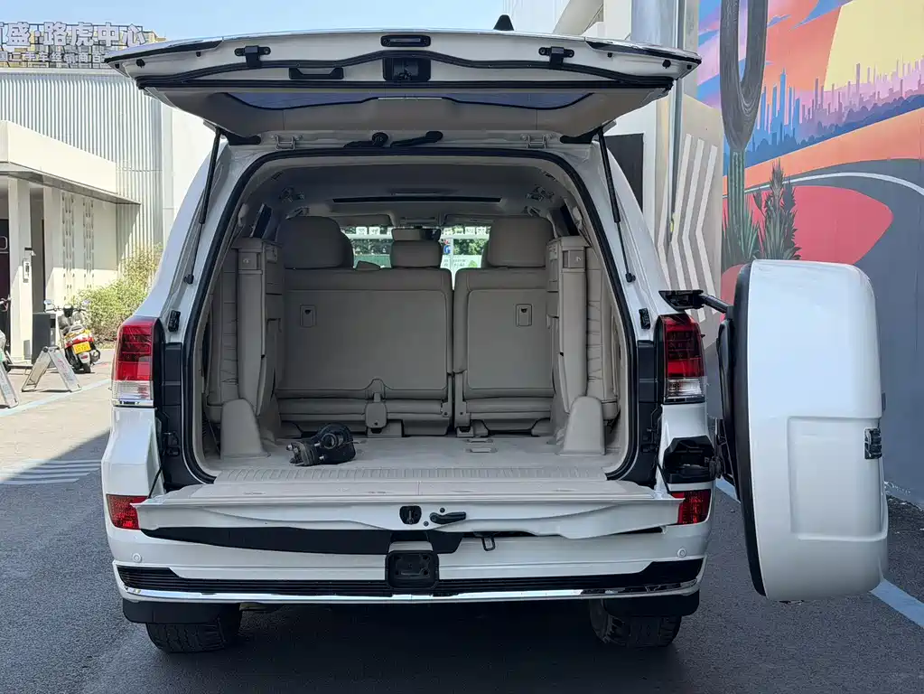 Toyota Land Cruiser 2018 4.0L GX-R