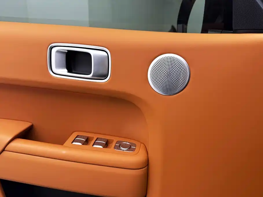 Li Auto Li L8 — миниатюра 15