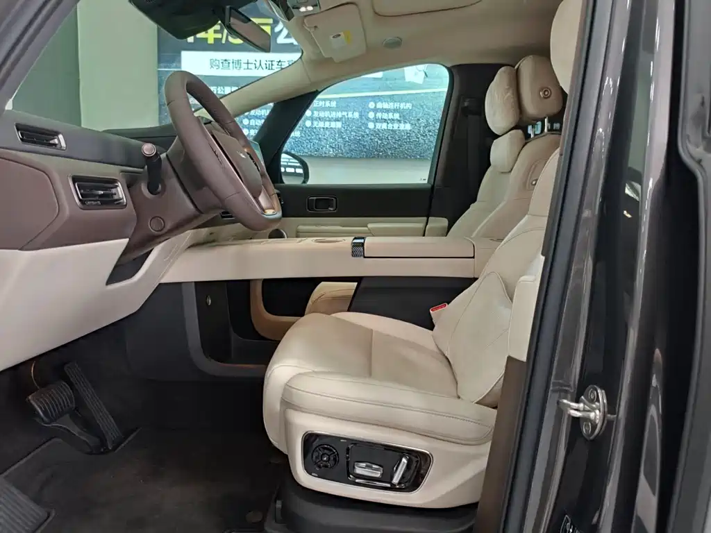 Li Auto Li MEGA — миниатюра 19