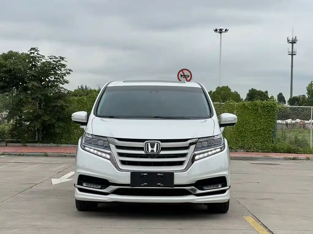 Honda Elysion — миниатюра 6