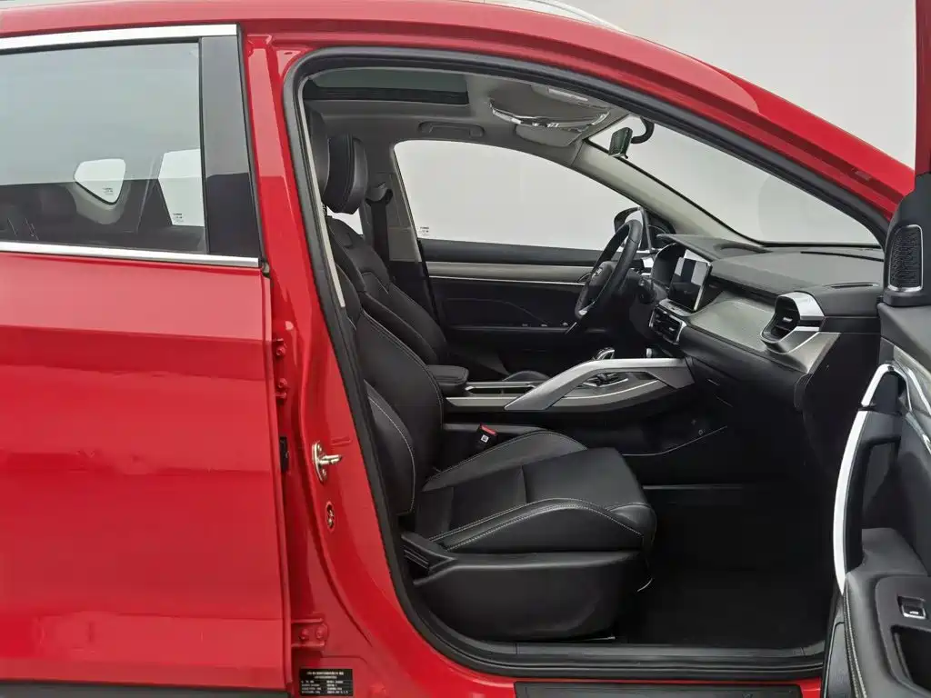Geely Binyue — миниатюра 23