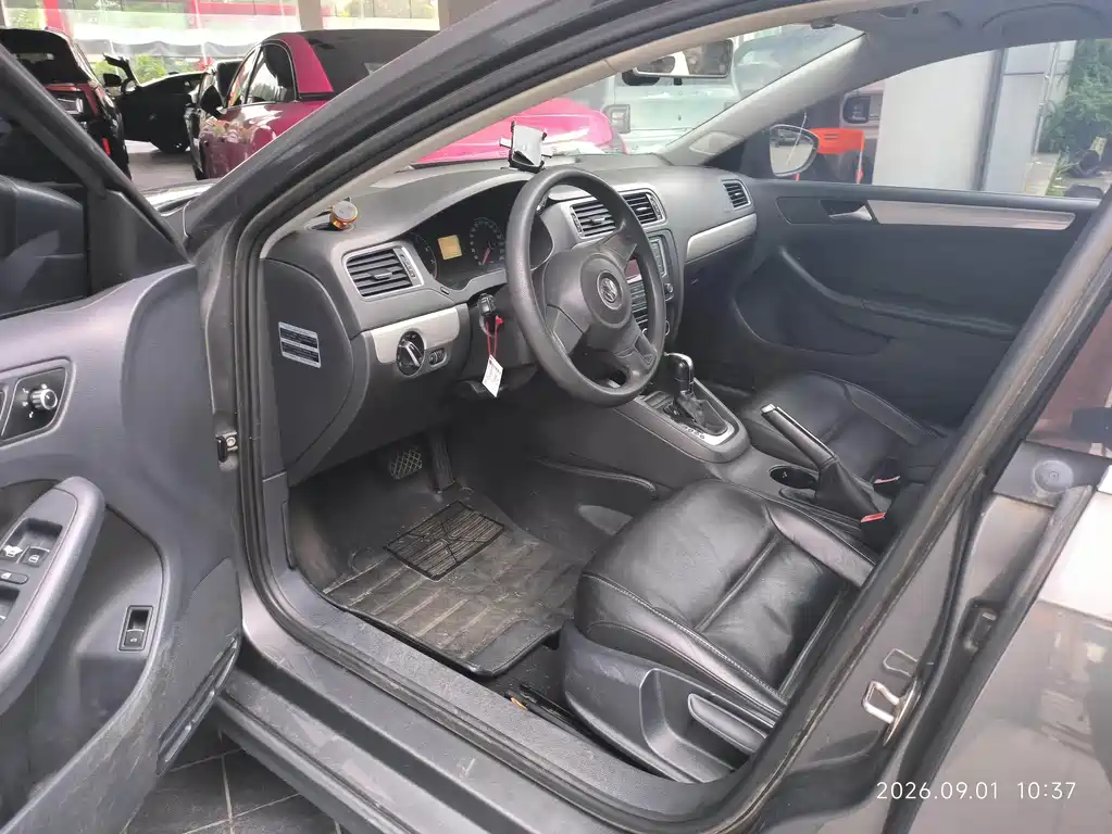 Volkswagen Sagitar — миниатюра 3