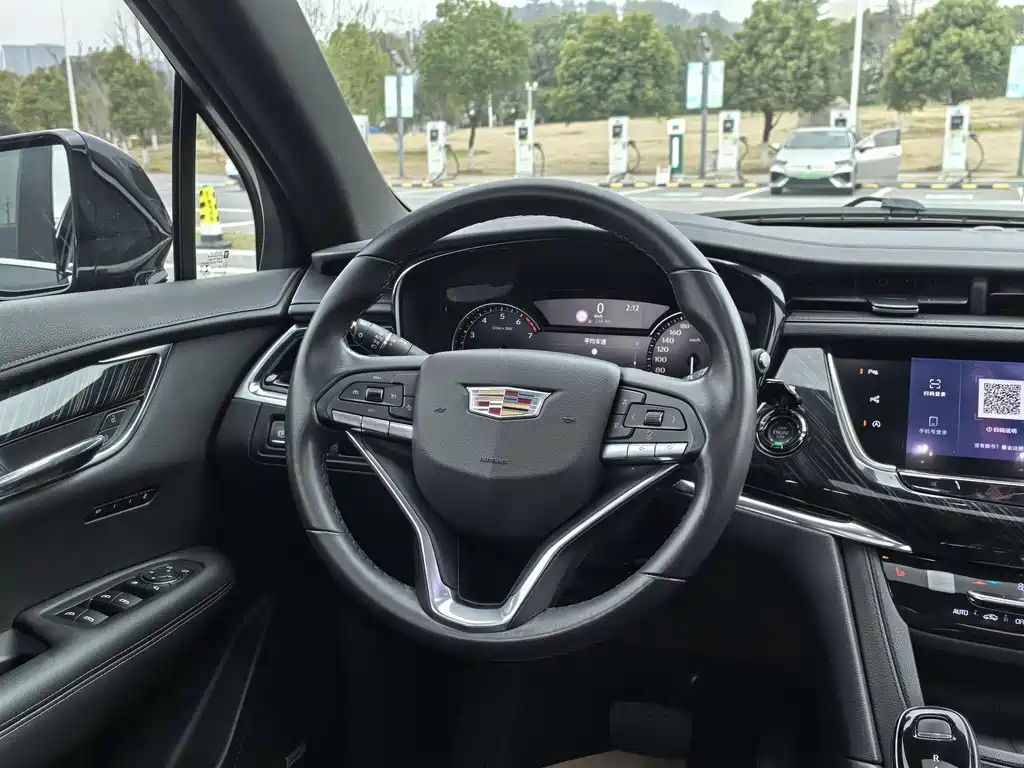 Cadillac XT6 2020 28T мест Luxury