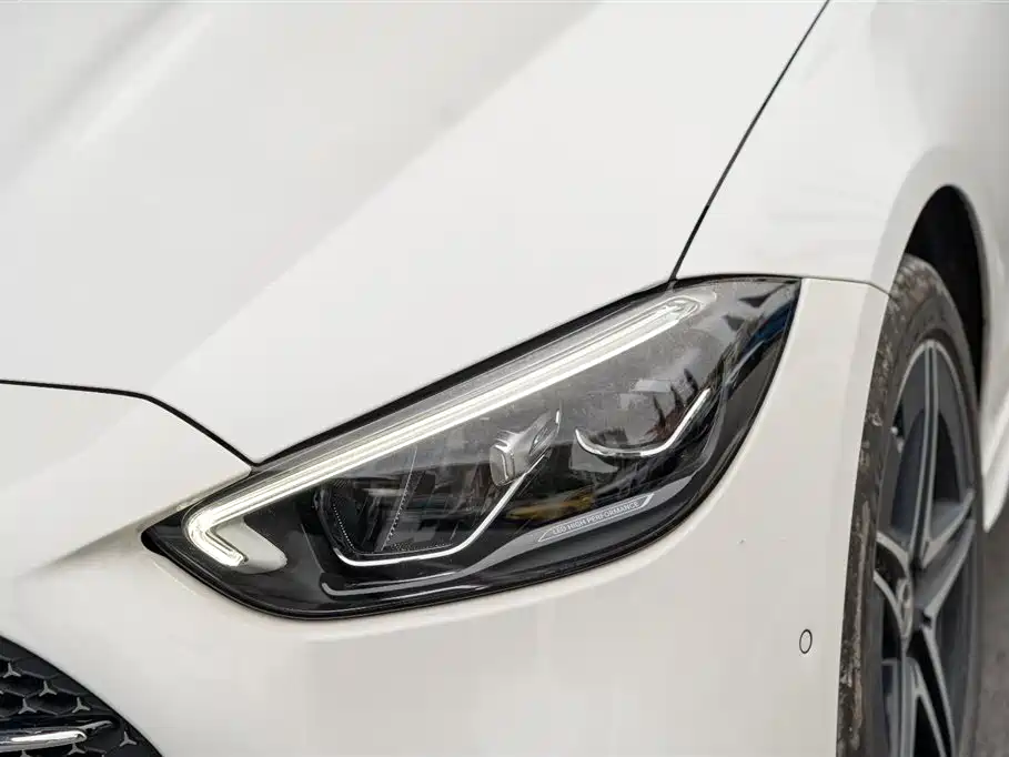 Mercedes-Benz C-Class — миниатюра 6