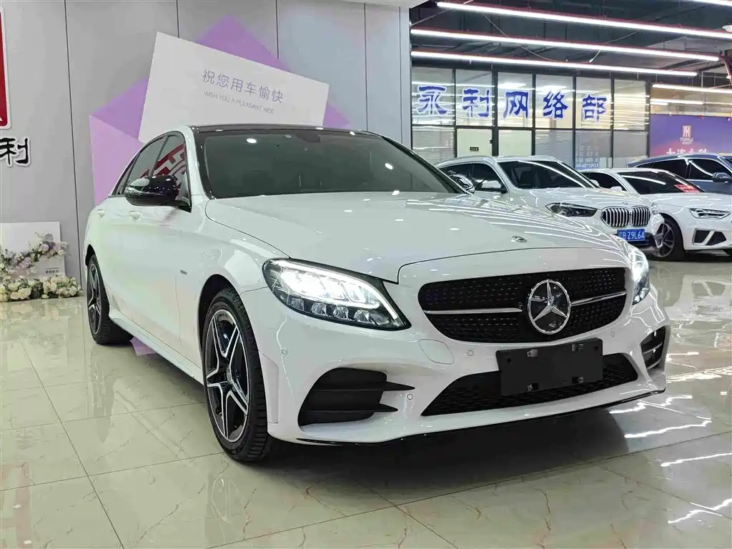 Mercedes-Benz C-Class — миниатюра 3