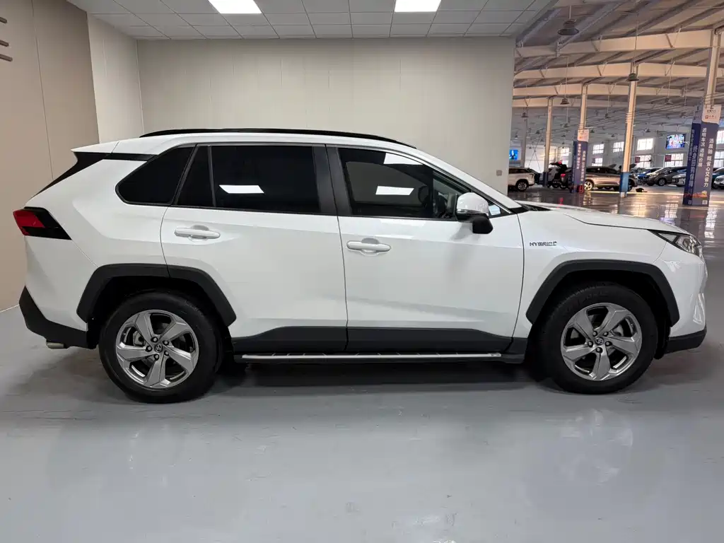 TOYOTA RAV4 RONGFANG