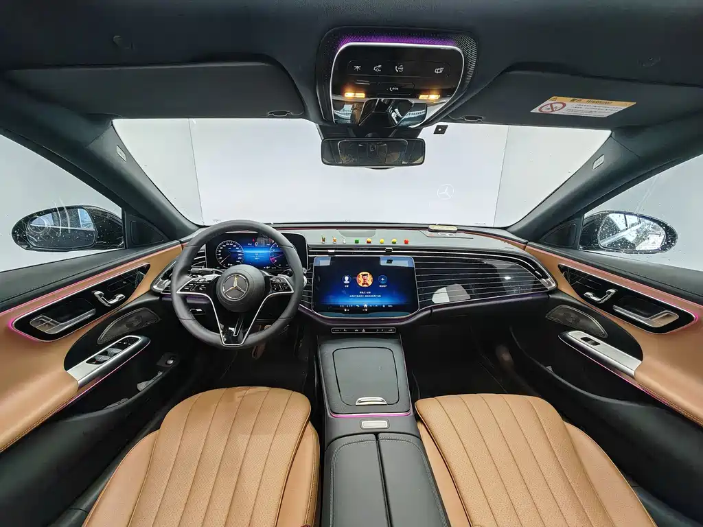 Mercedes-Benz E-Class — миниатюра 10