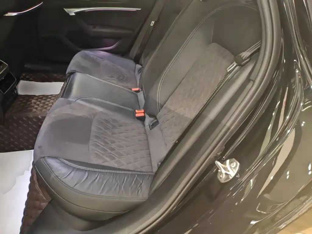 Audi A6L — миниатюра 22