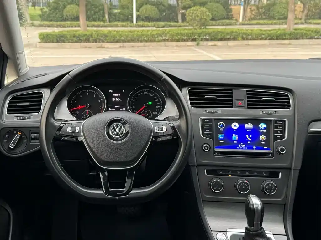 Volkswagen Golf — миниатюра 5