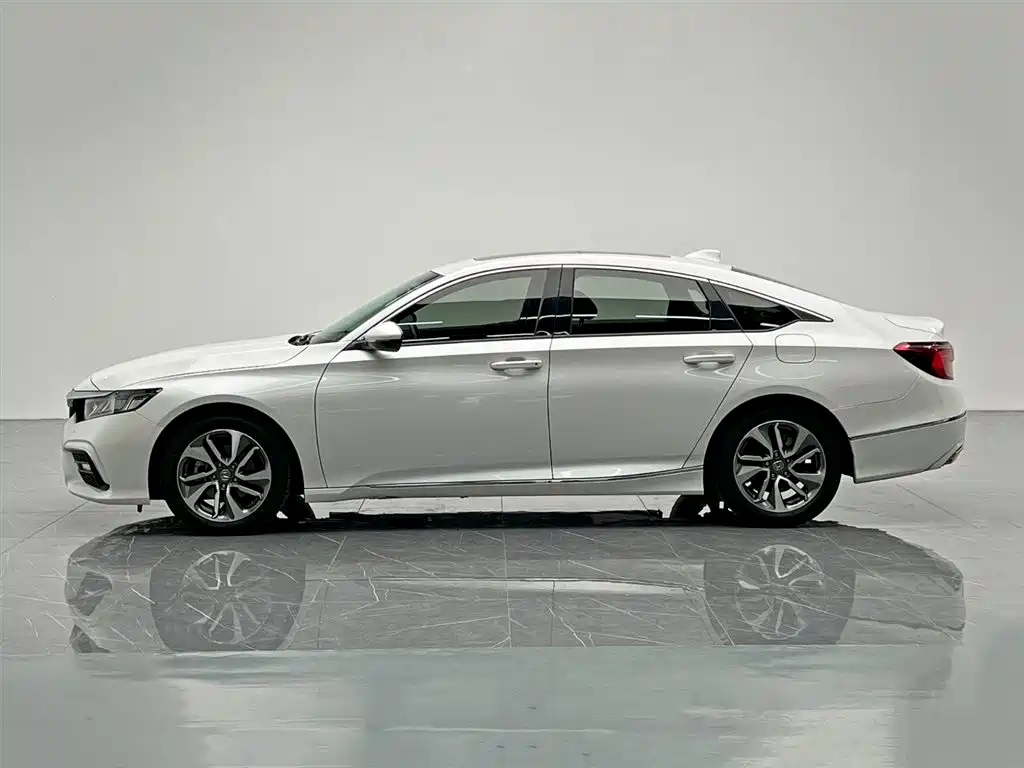 Honda Inspire 2019 260TURBO V