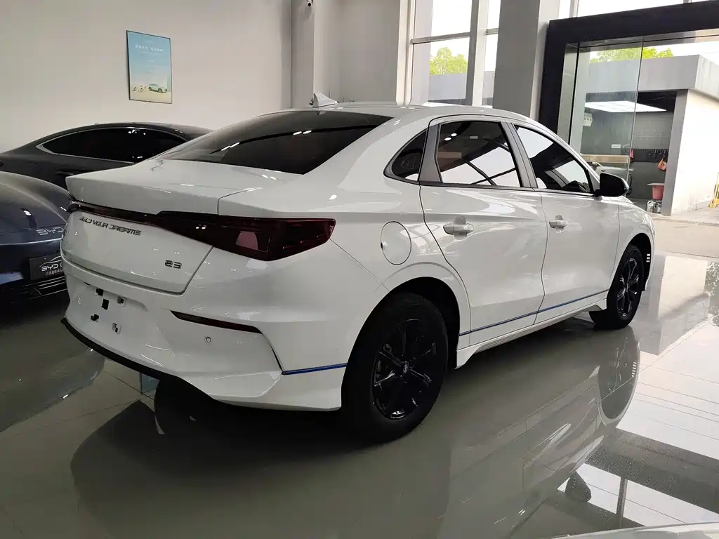 BYD e3 — миниатюра 4