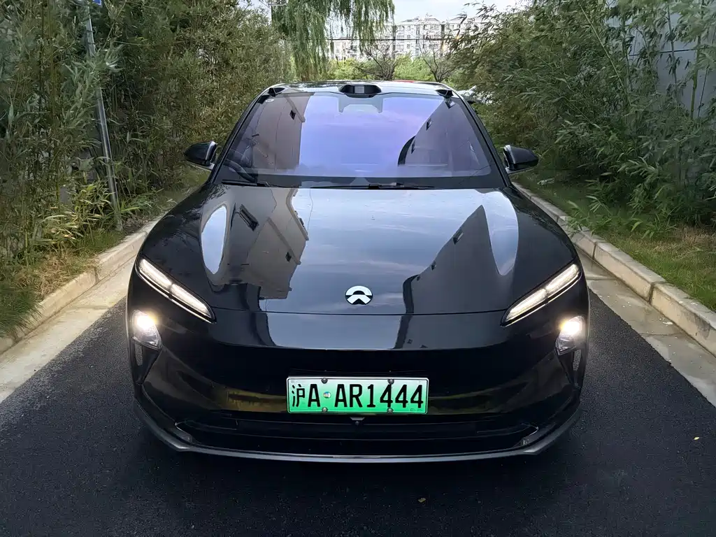 NIO ET5T — миниатюра 2
