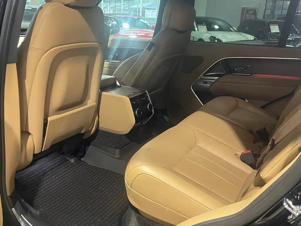Land Rover Range Rover — миниатюра 6