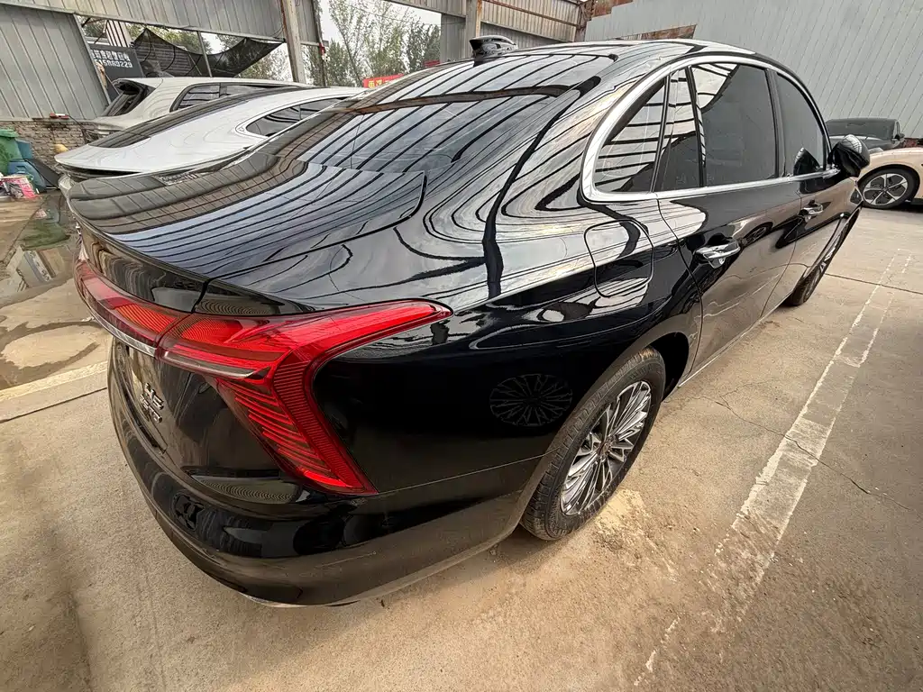 Hongqi Hongqi H5 — миниатюра 8