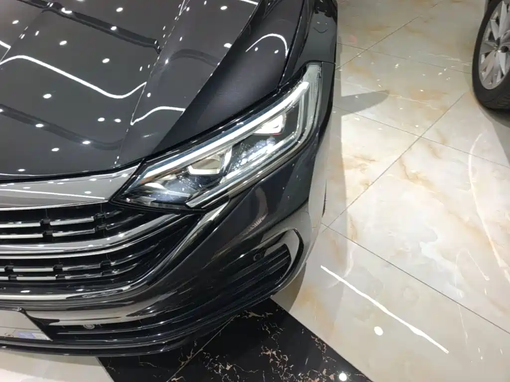 Volkswagen Sagitar — миниатюра 24