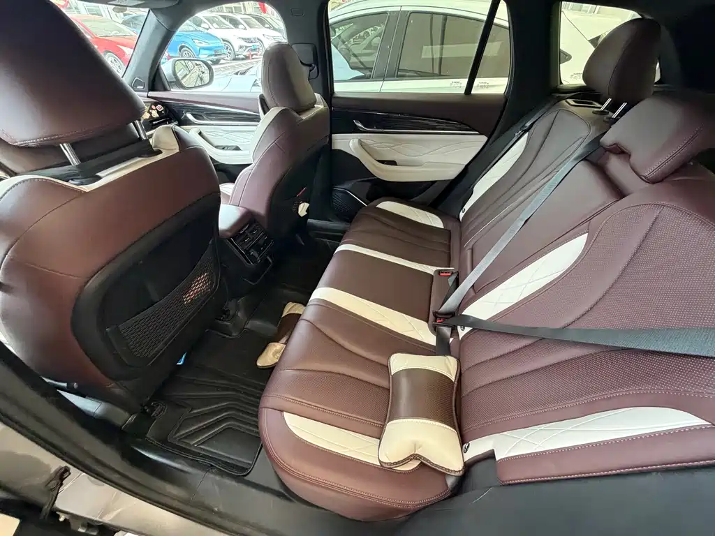 Geely Xingyue L — миниатюра 10