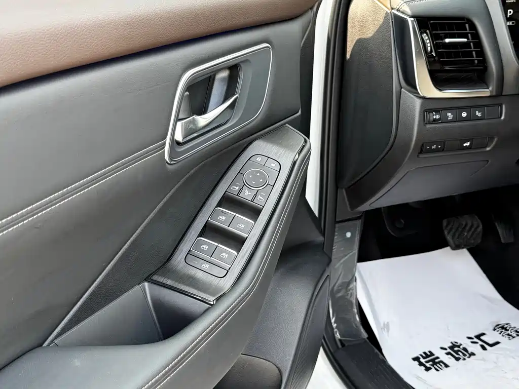 Nissan X-Trail — миниатюра 20