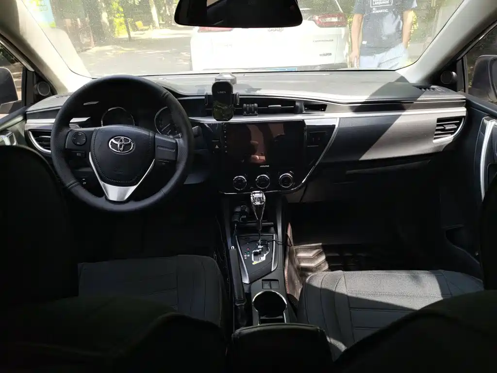 Toyota Corolla — миниатюра 5