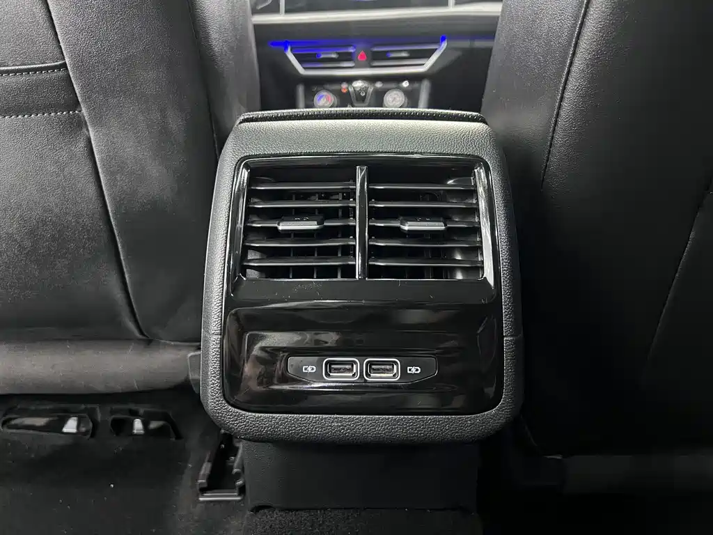 Volkswagen Sagitar — миниатюра 12