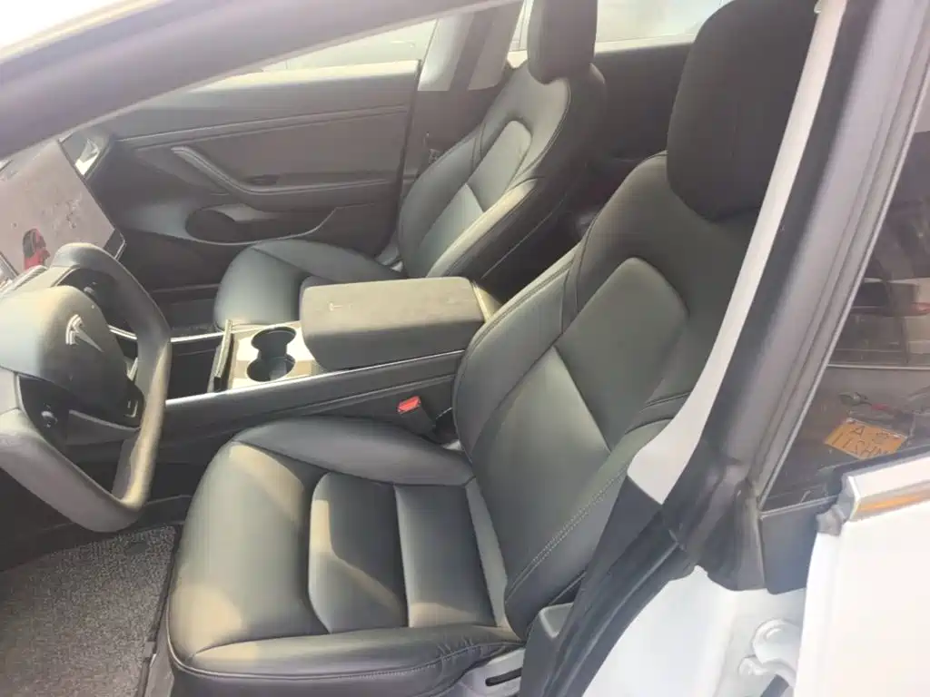 Tesla Model 3 — миниатюра 15