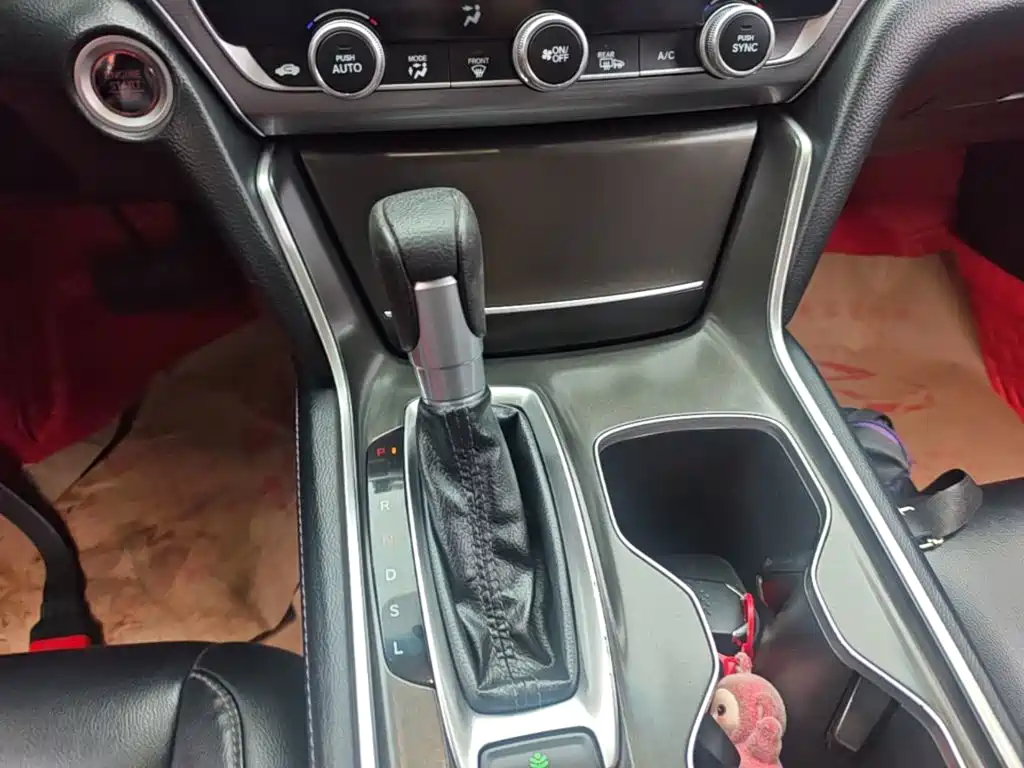 Honda Accord — миниатюра 14