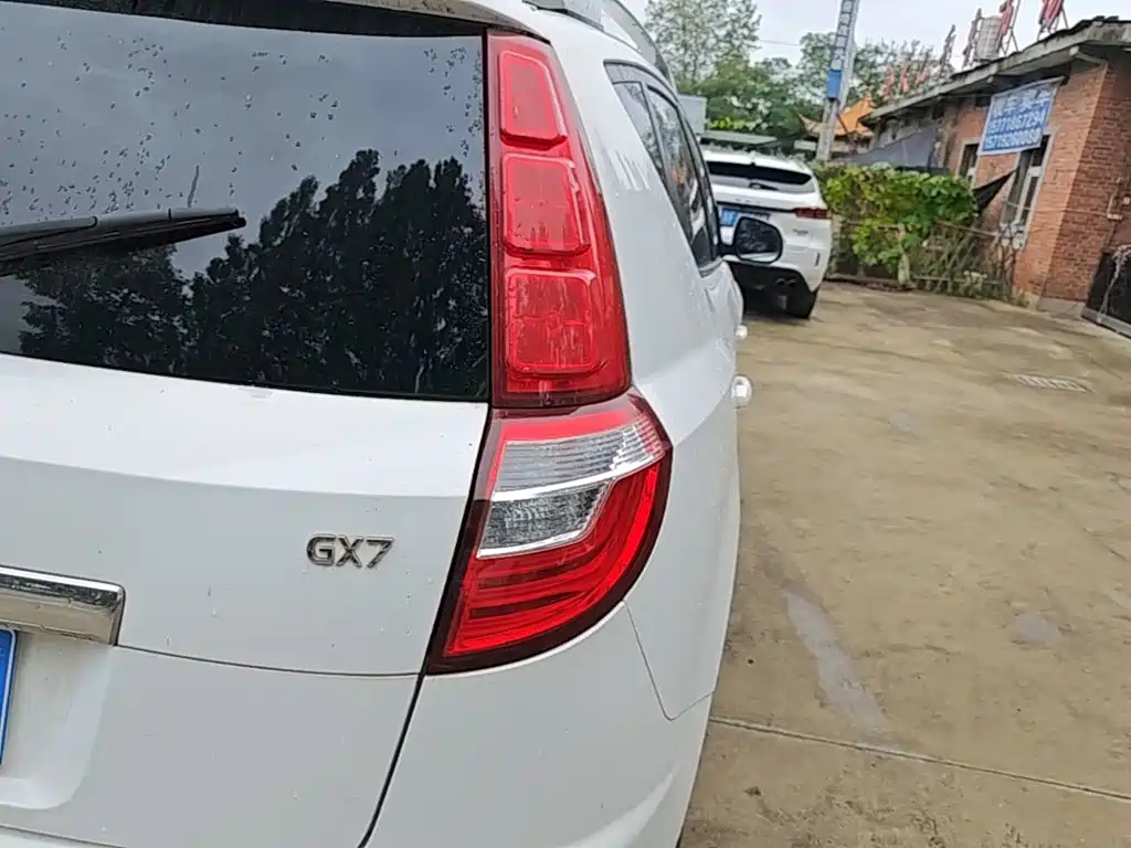 Geely GX7 — миниатюра 8