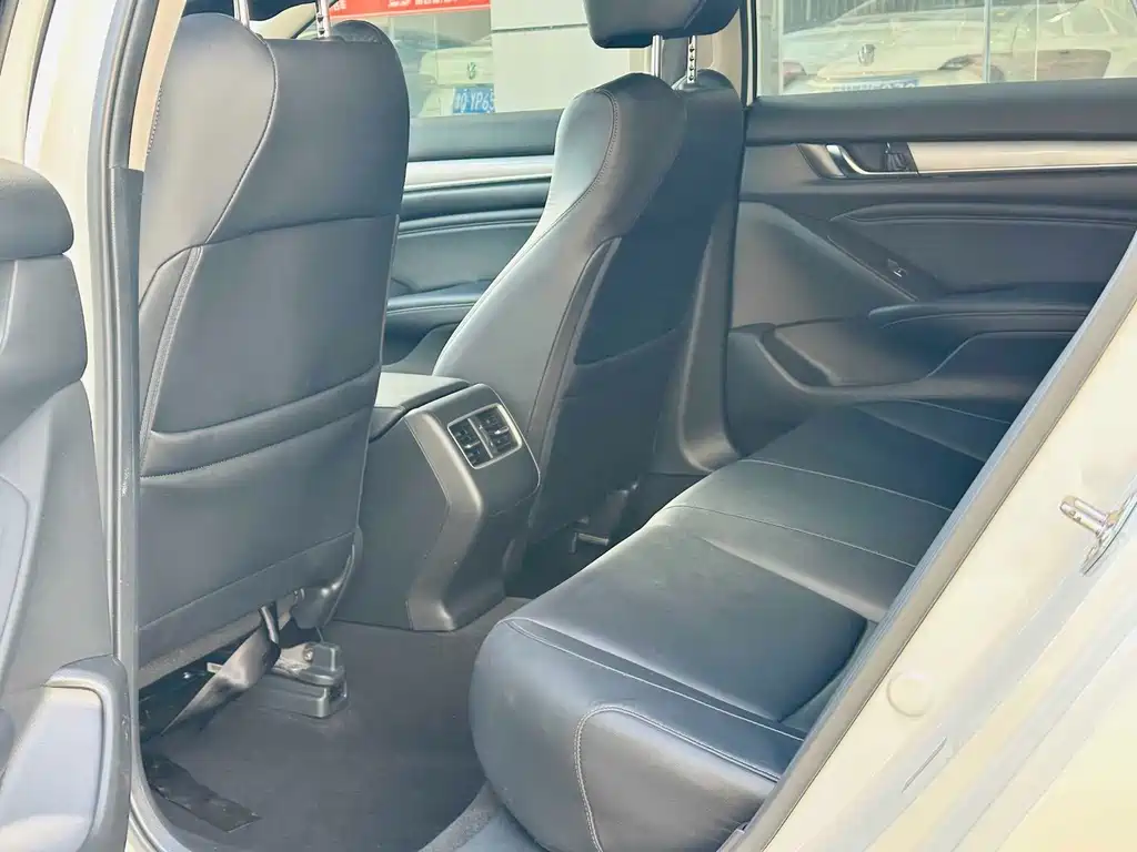 Honda Accord — миниатюра 4