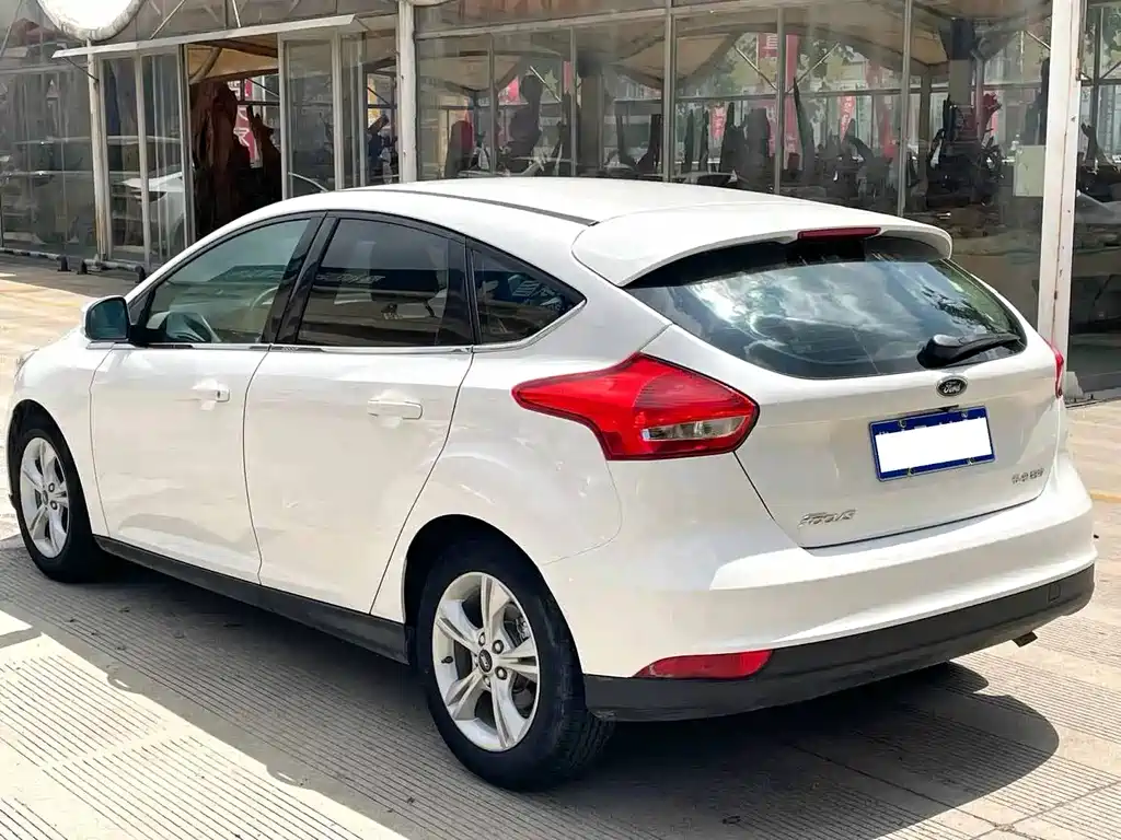 Ford Focus — миниатюра 7