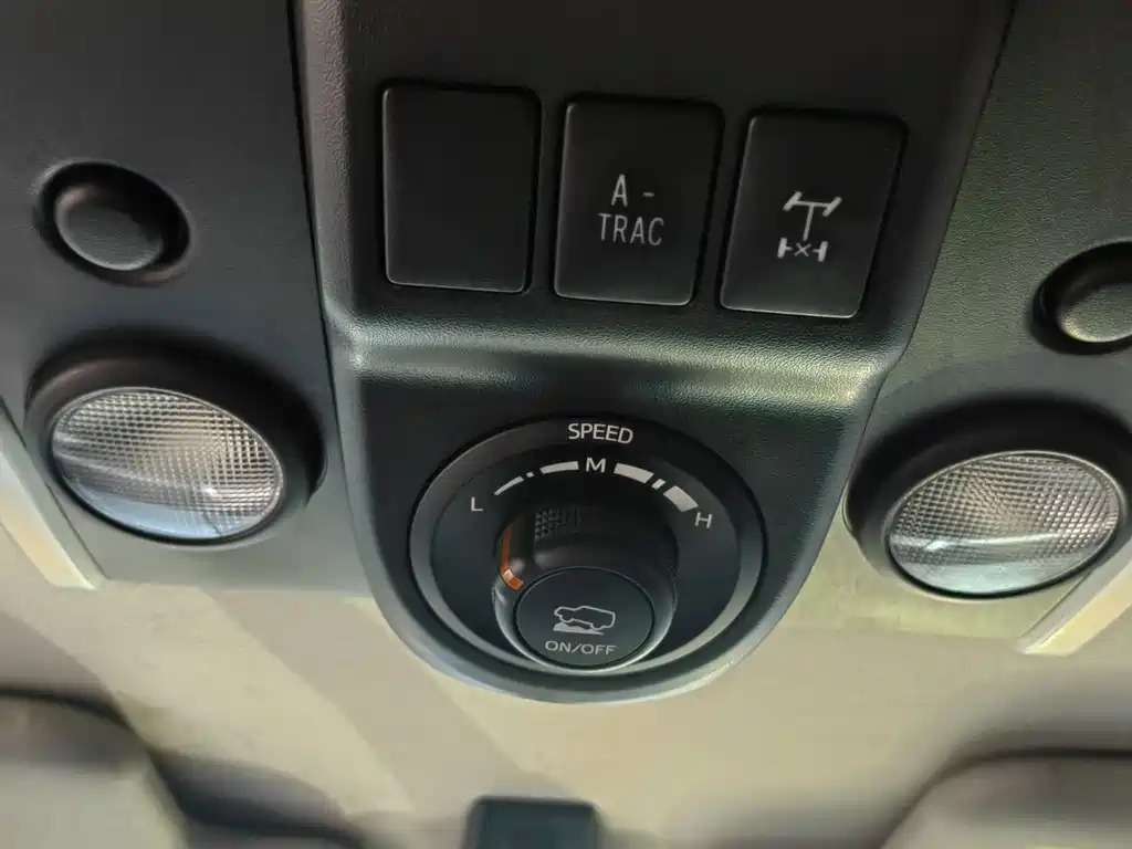 Toyota FJ Cruiser FJ 2018 4.0L AT