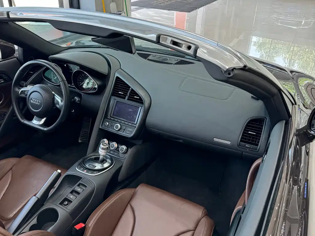 Audi R8 2011 Spyder 5.2 FSI quattro