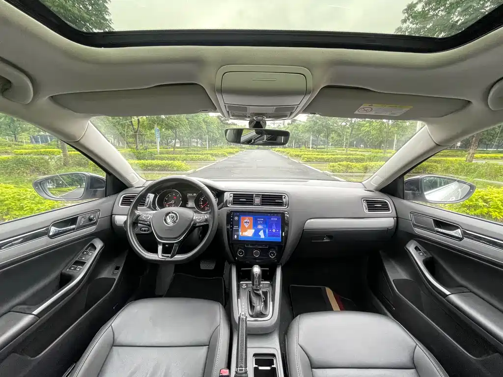 Volkswagen Sagitar 2018 180TSI DSG Premium
