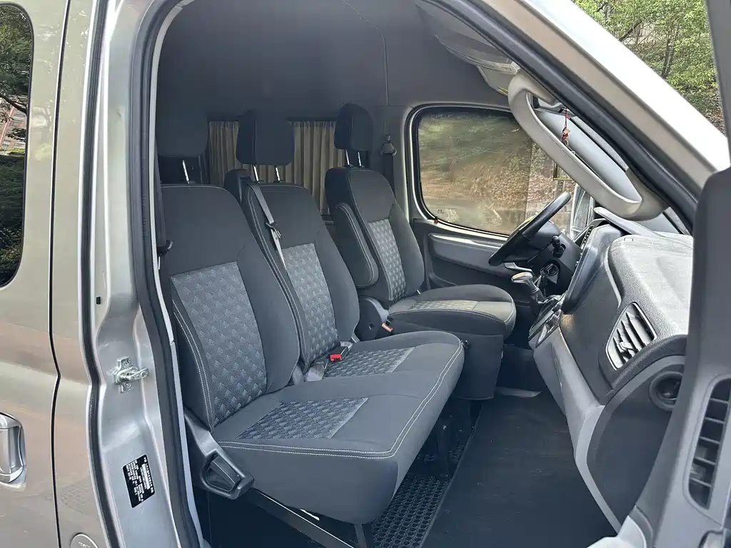 MAXUS V80 — миниатюра 14