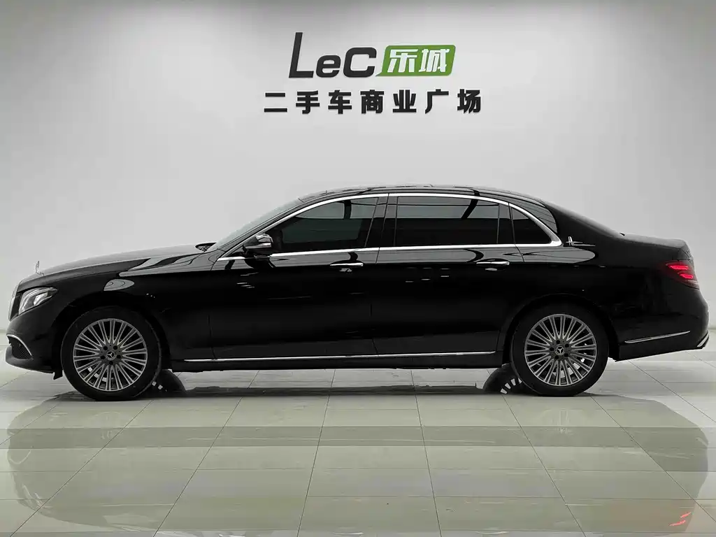 Mercedes-Benz E-Class — миниатюра 15