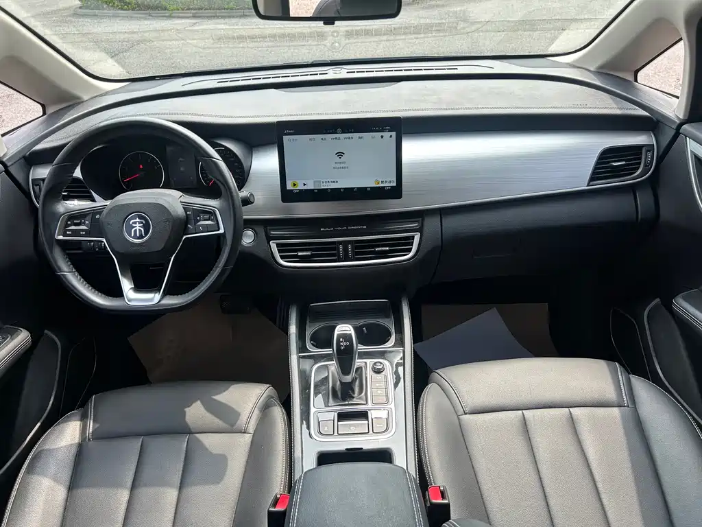 BYD MAX — миниатюра 13