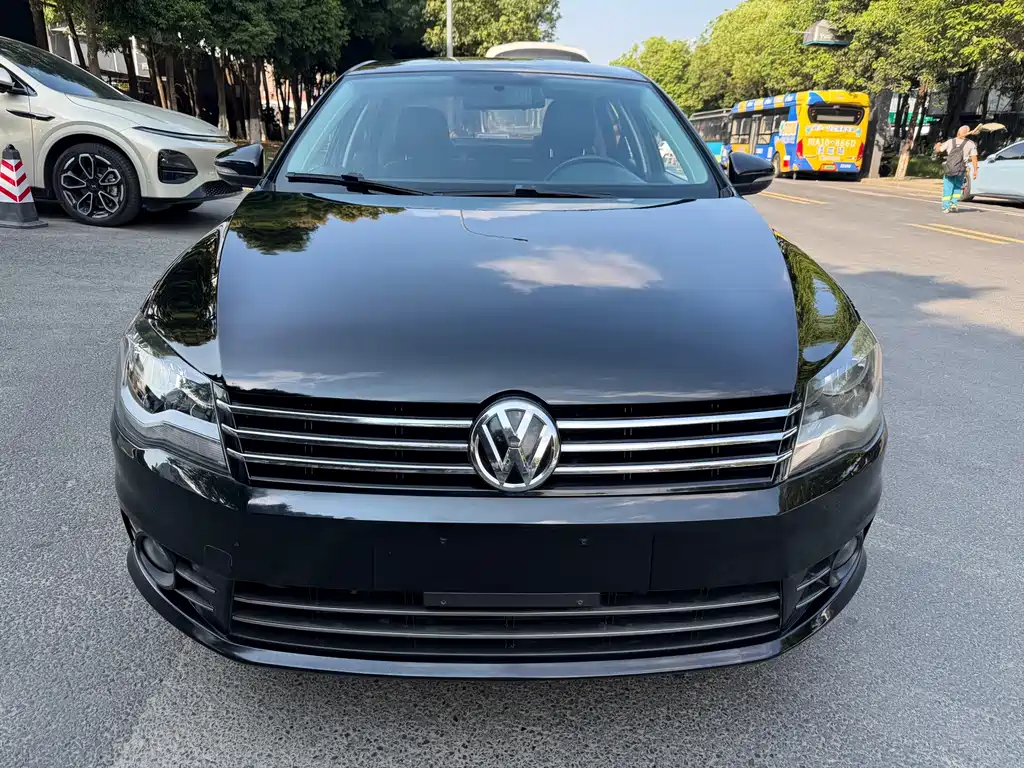 Volkswagen Bora 2015 1.6L AT Fashion