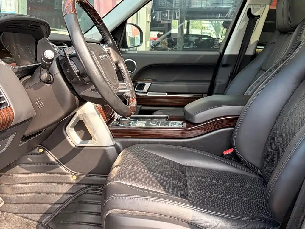 Land Rover Range Rover — миниатюра 9