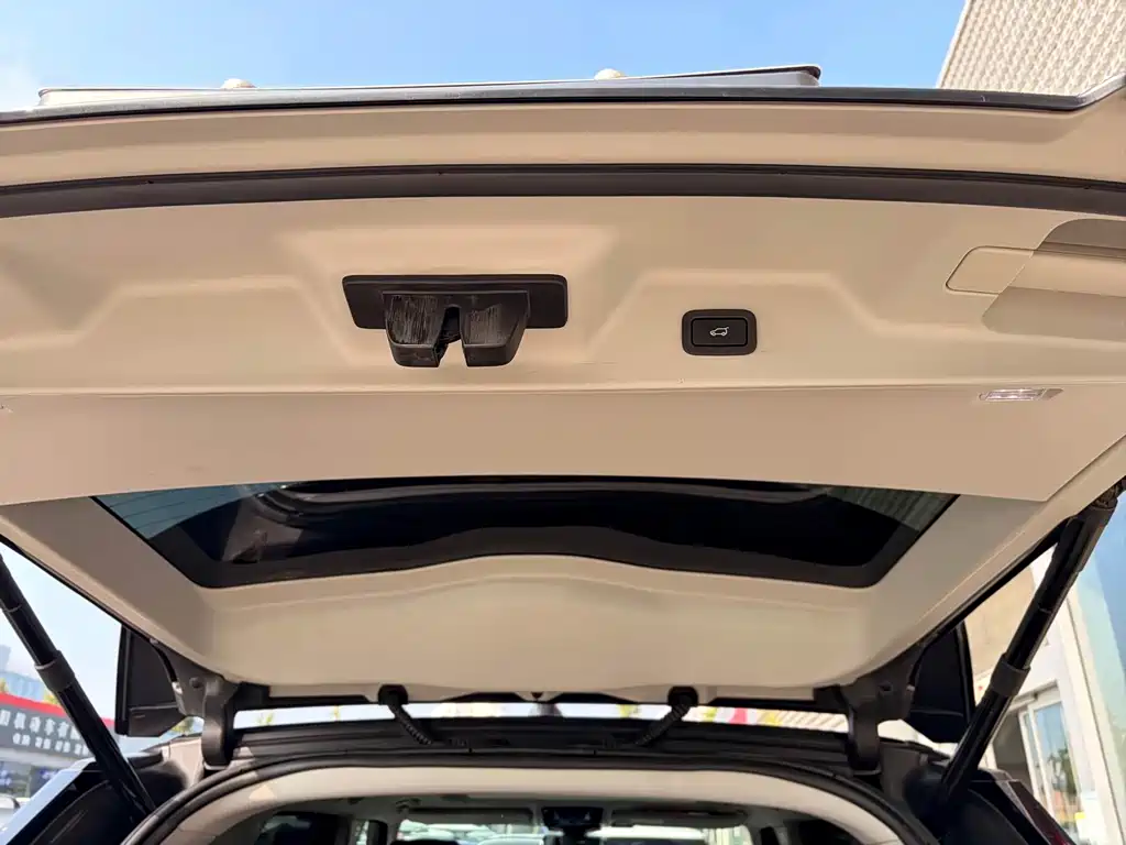 Land Rover Range Rover — миниатюра 24