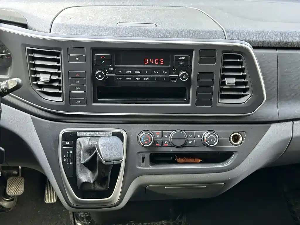 MAXUS V80 — миниатюра 20