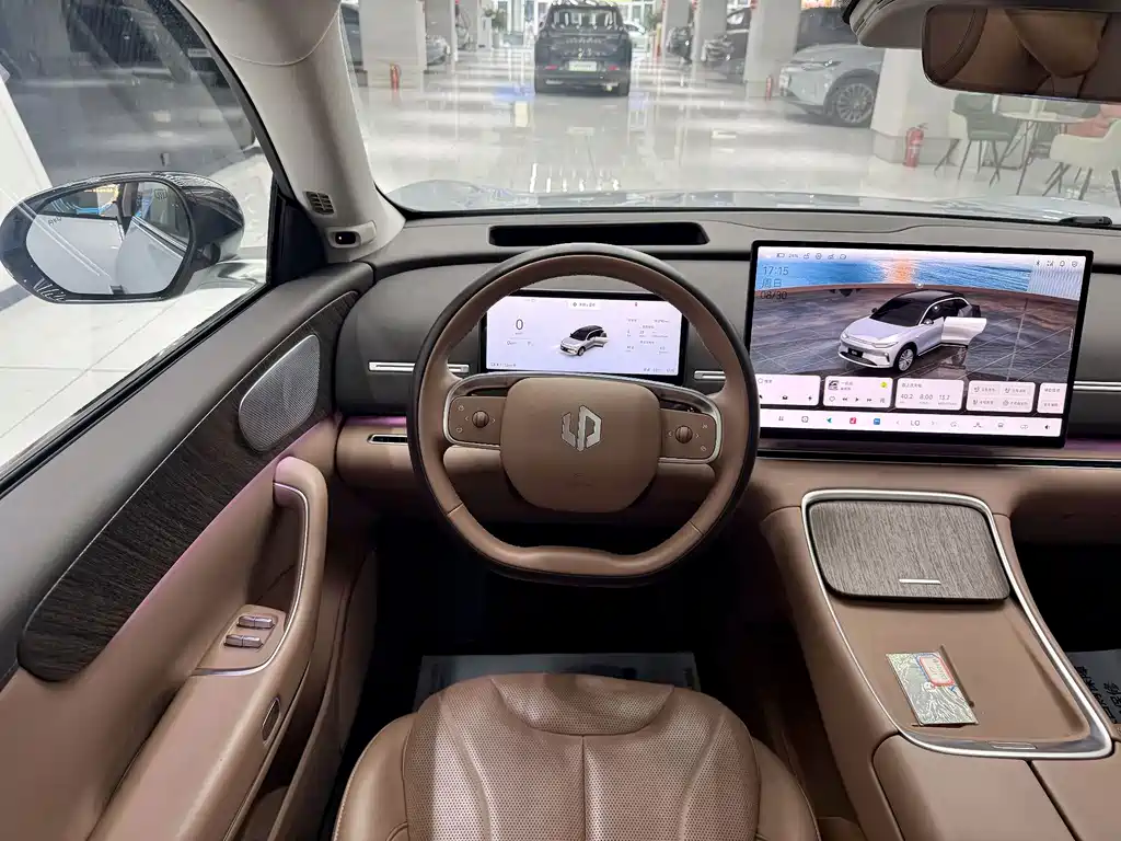 Leapmotor Leapmotor C11 — миниатюра 4