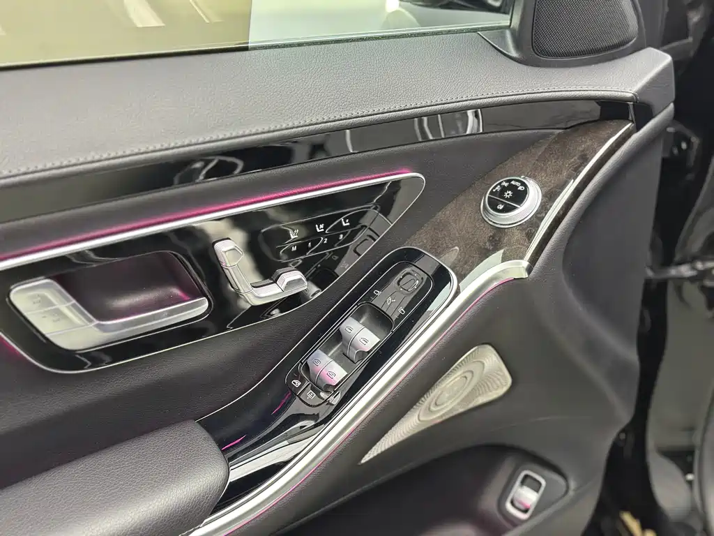 Mercedes-Benz S-Class — миниатюра 17