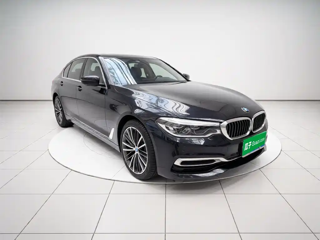 BMW 5 Series — миниатюра 3