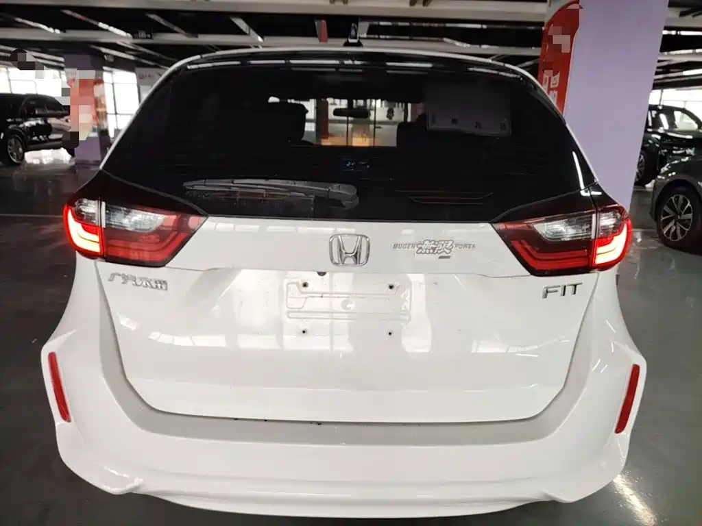 Honda Fit — миниатюра 6