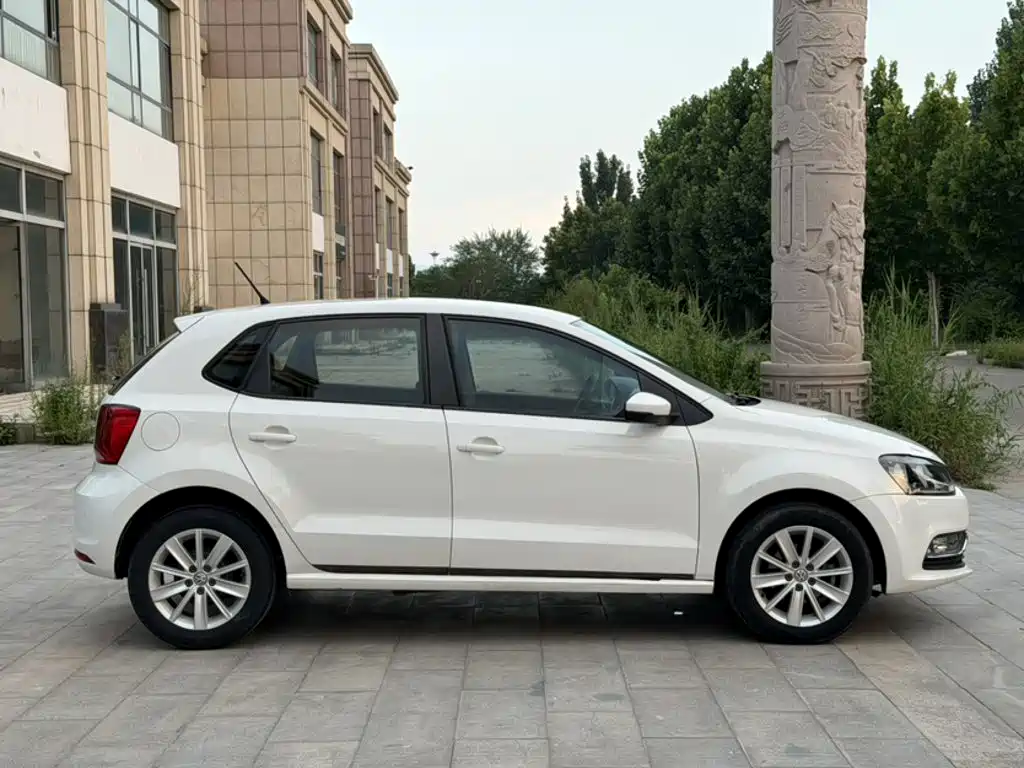 Volkswagen Polo — миниатюра 8