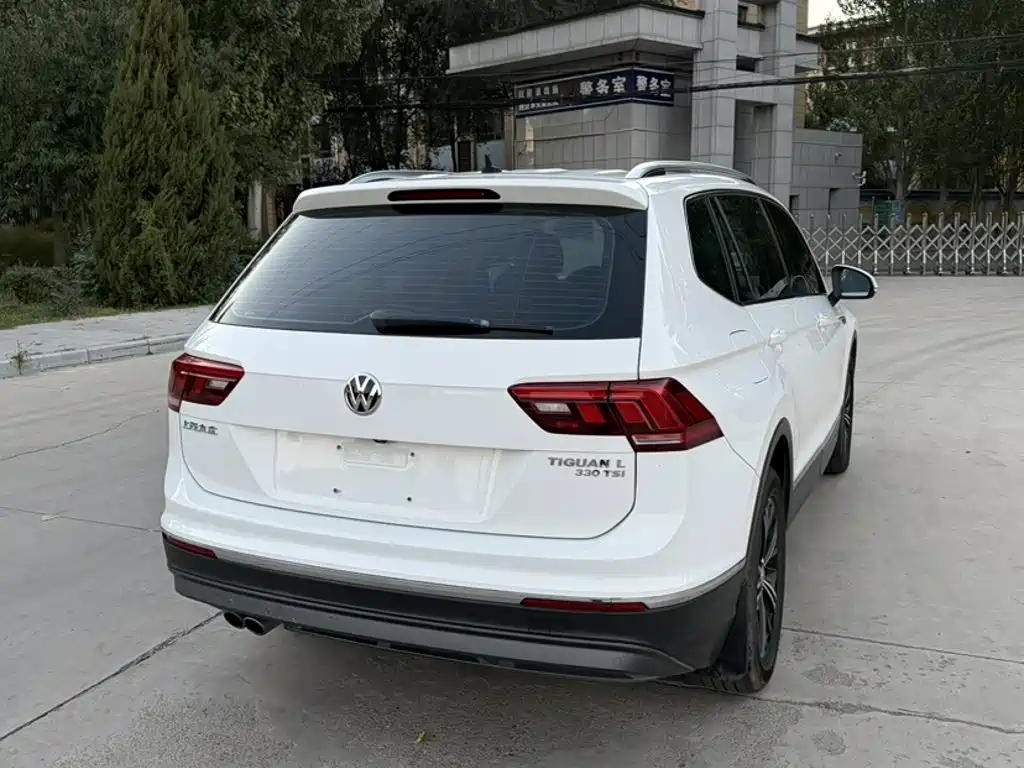 Volkswagen Tiguan L — миниатюра 8