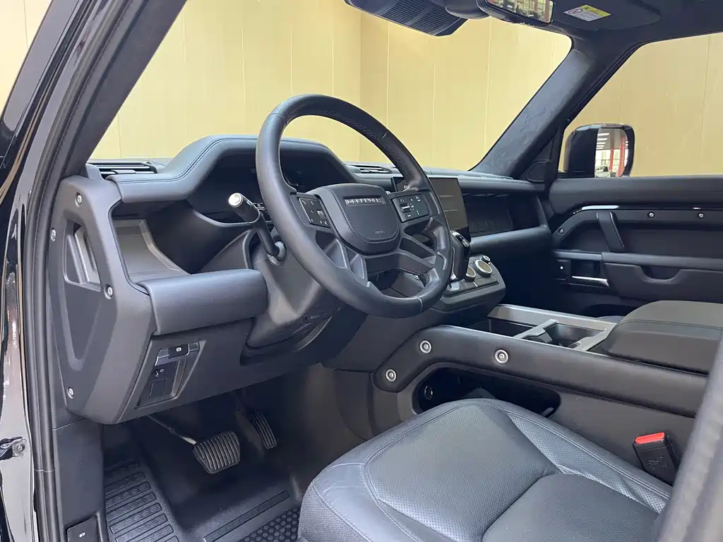 Land Rover Defender — миниатюра 10