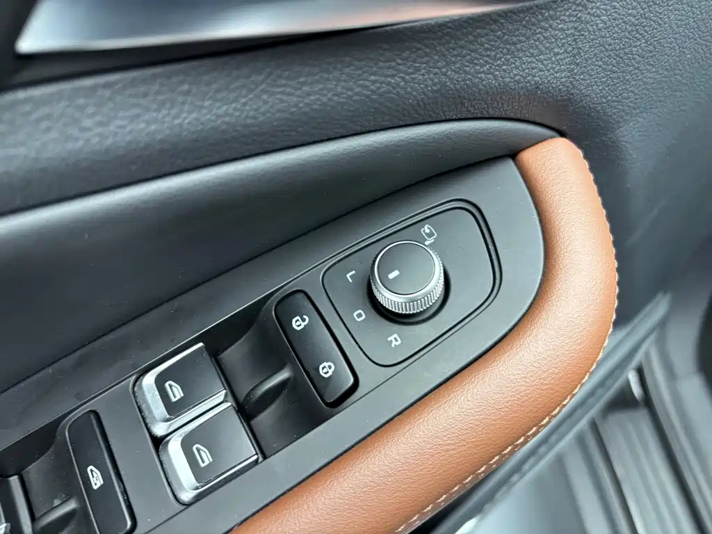 Geely Vision X6 — миниатюра 14
